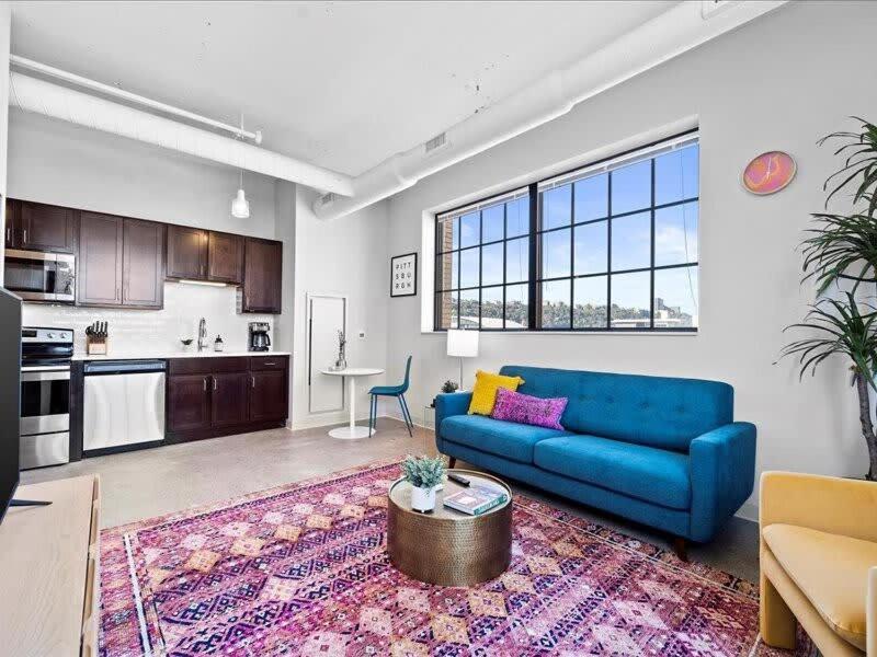 Cozysuites Modern 1Br, Downtown พิตต์สเบิร์ก ภายนอก รูปภาพ